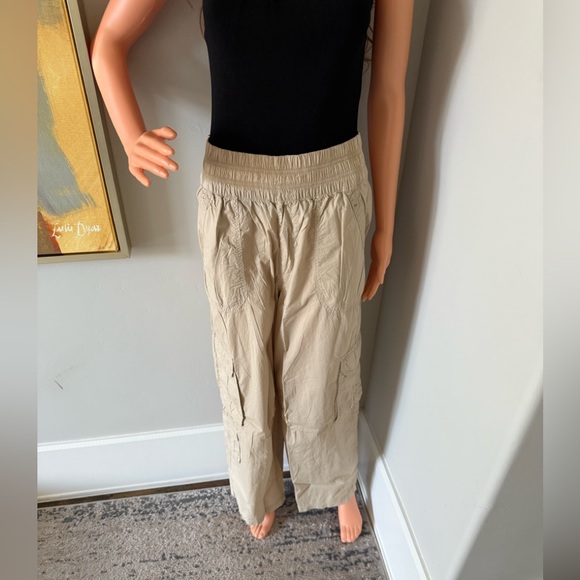 NEW Never Worn Aerie Stylish & Comfortable Easiest Cargo Pants! - Picture 8 of 11